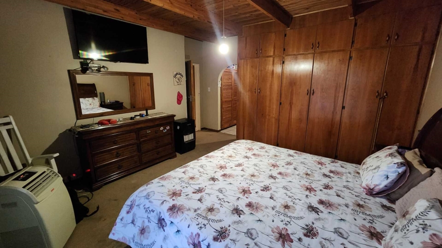 4 Bedroom Property for Sale in Fichardt Park Free State